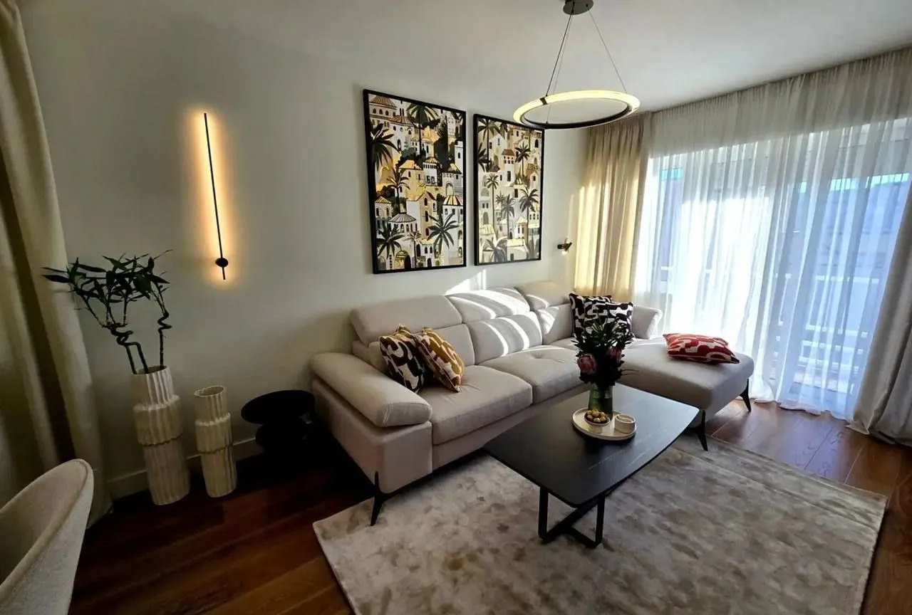 Prodaja, dvosoban stan, 70m², Centar, Tivat