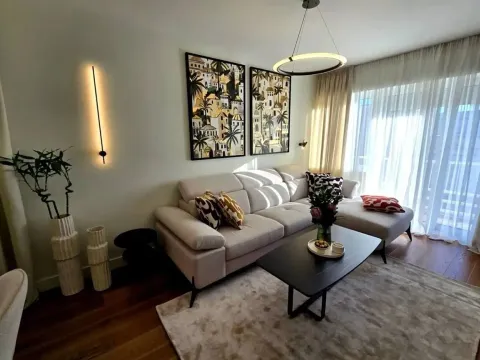 Prodaja, dvosoban stan, 70m², Centar, Tivat - image 8