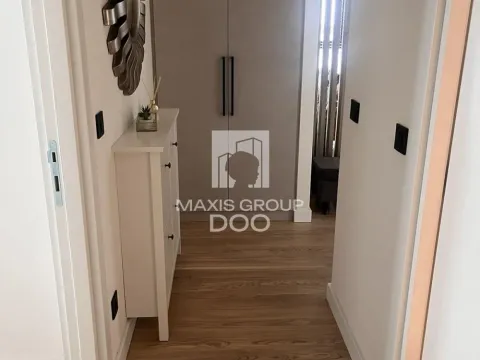 Izdavanje, dvosoban stan, 82m², Savski Venac, Beograd - image 16