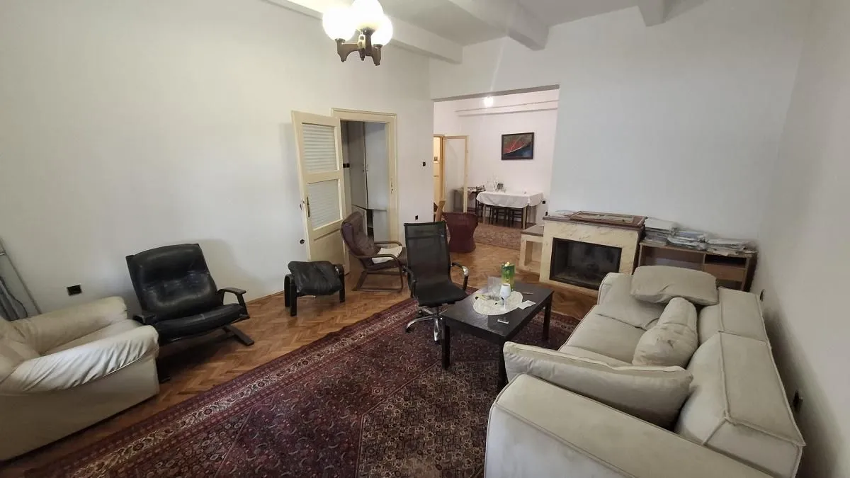 Izdavanje, dvosoban stan, 66m², Centar, Novi Sad