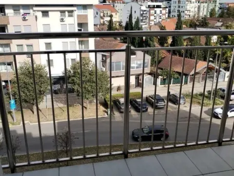 Izdavanje, trosoban stan, 67m², Bulevar patrijarha Pavla, Novi Sad Sve Podlokacije - image 17