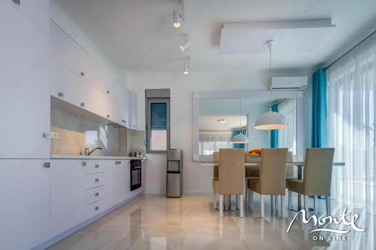 Sale, house, 329m², Centar, Budva