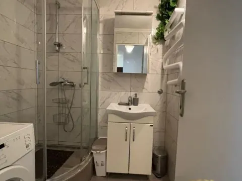Izdavanje, trosoban stan, 84m², Voždovac Sve Podlokacije, Beograd - image 14