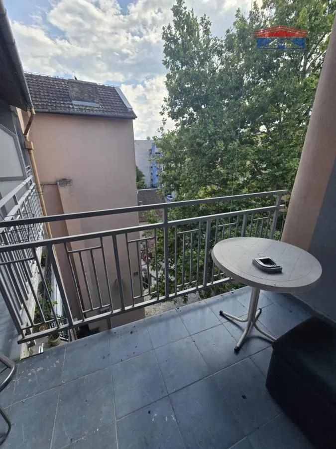 Izdavanje, jednosoban stan, 40m², Centar, Novi Sad