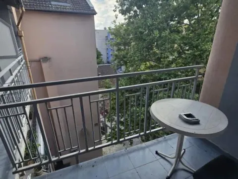 Izdavanje, jednosoban stan, 40m², Centar, Novi Sad - image 11