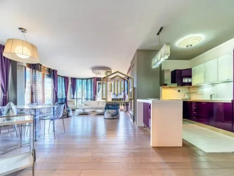 Izdavanje, trosoban stan, 140m², Preko Morače, Podgorica - image 2