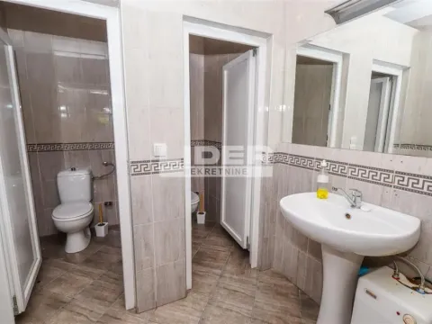 Izdavanje, poslovni prostor, 251m², Stari Grad, Beograd - image 13