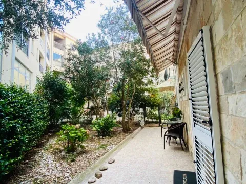 Sale, one bedroom apartment, 38m², Petrovac, Budva - image 2