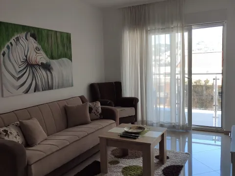 Rent, one bedroom apartment, 70m², Šušanj, Bar - image 2