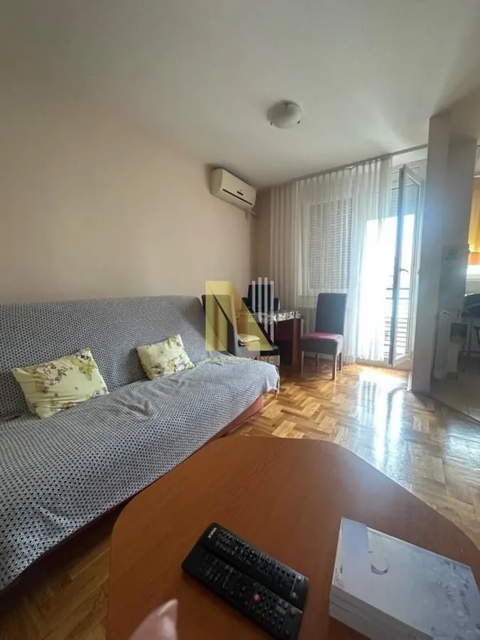 Izdavanje, jednosoban stan, 35m², Nova Detelinara, Novi Sad Sve Podlokacije