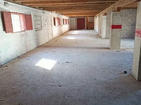 Rent, office space, 300m², Polje, Bar - image 2