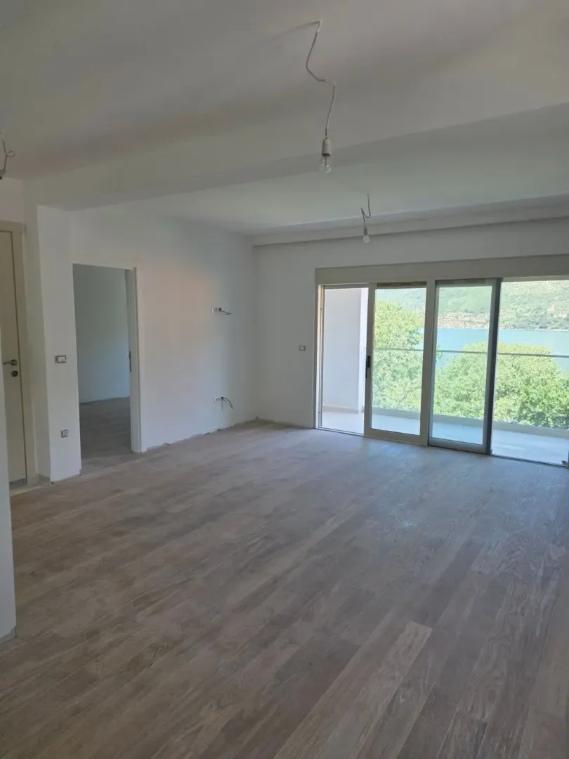 Sale, one bedroom apartment, 95m², Stoliv, Kotor
