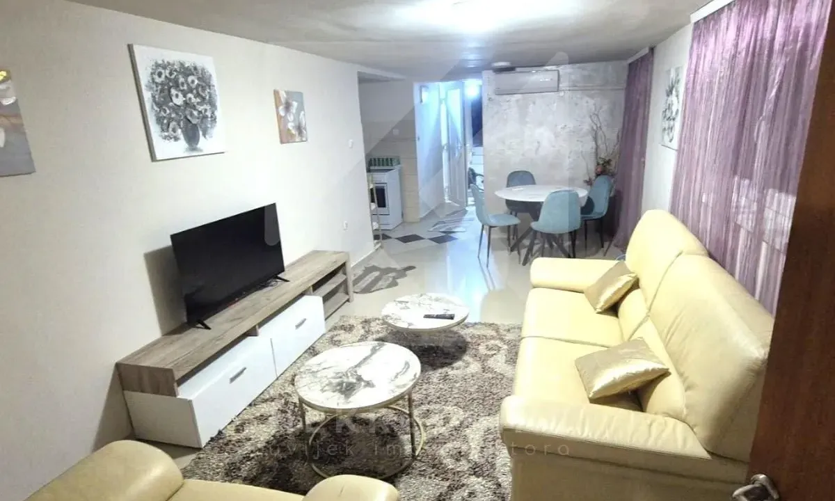 Izdavanje, jednosoban stan, 45m², Zelenika, Podgorica