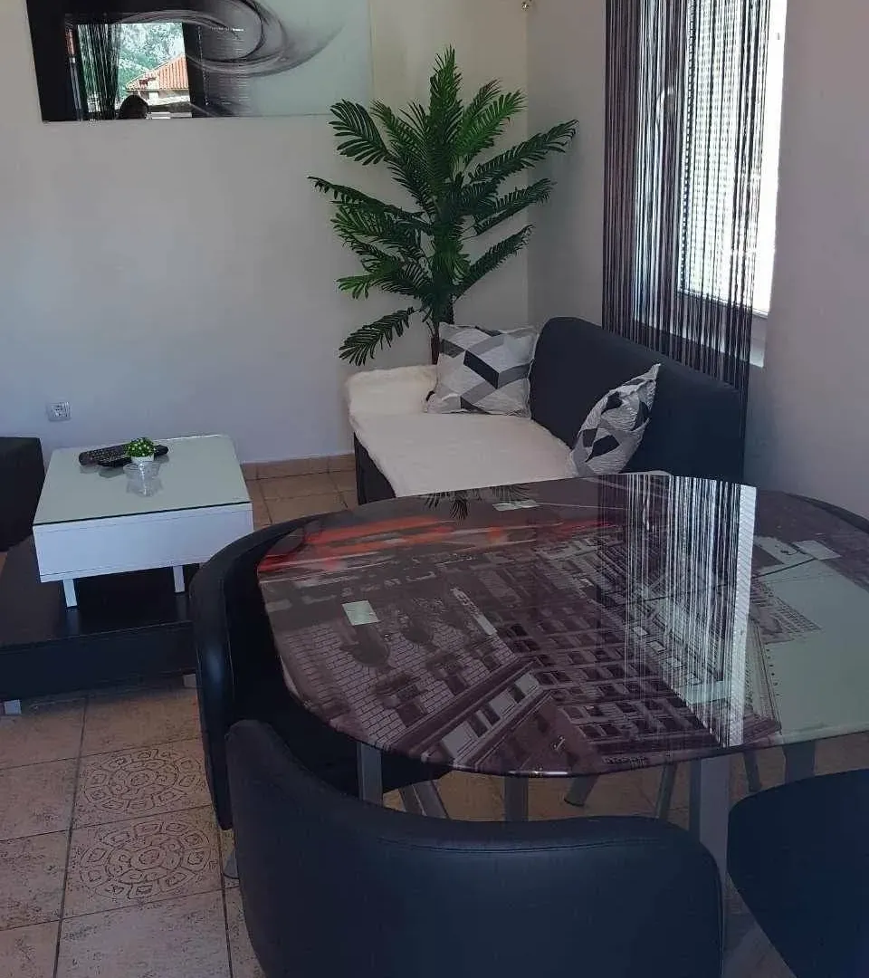 Prodaja, jednosoban stan, 35m², Prčanj, Kotor