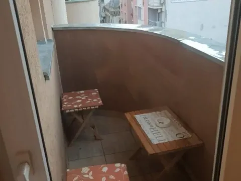 Izdavanje, jednosoban stan, 42m², Novi Sad, Srbija - image 18