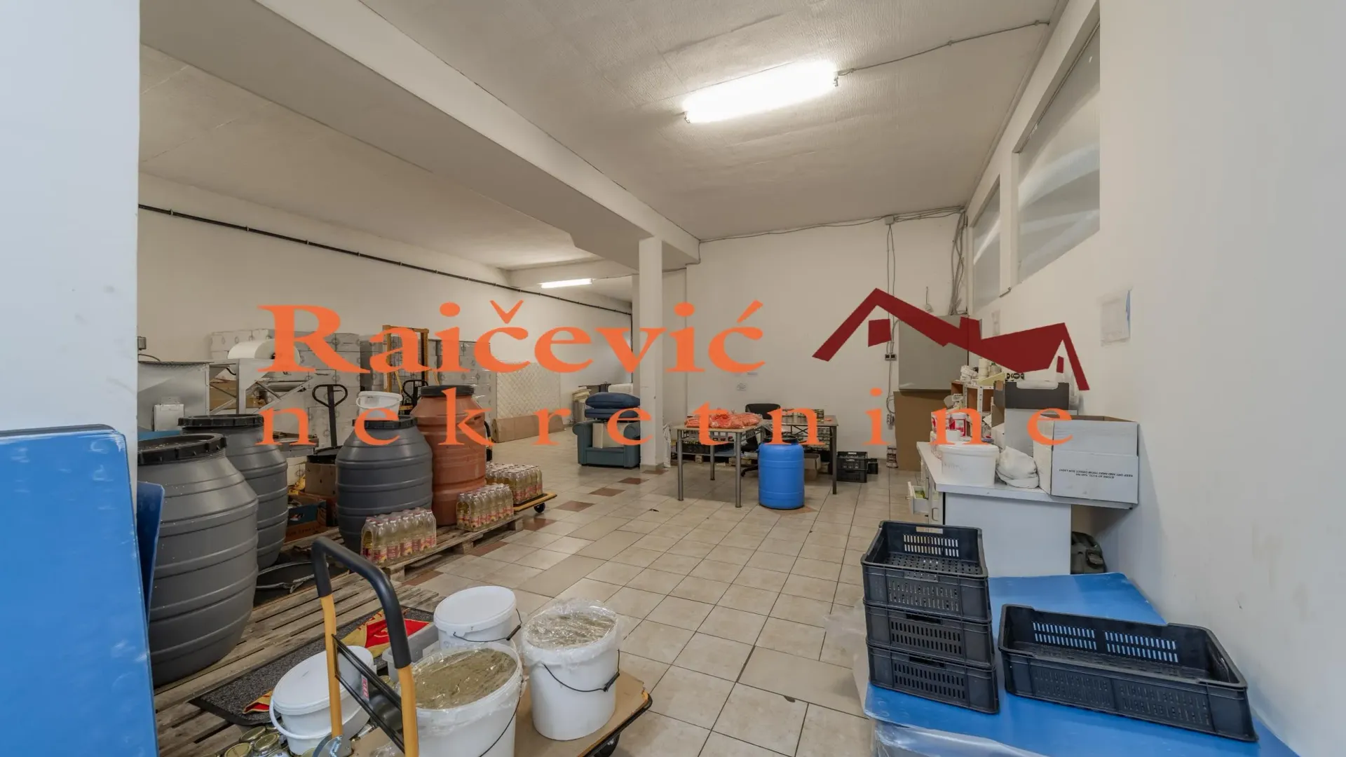Sale, office space, 315m², Vojvode Vlahovica, Beograd