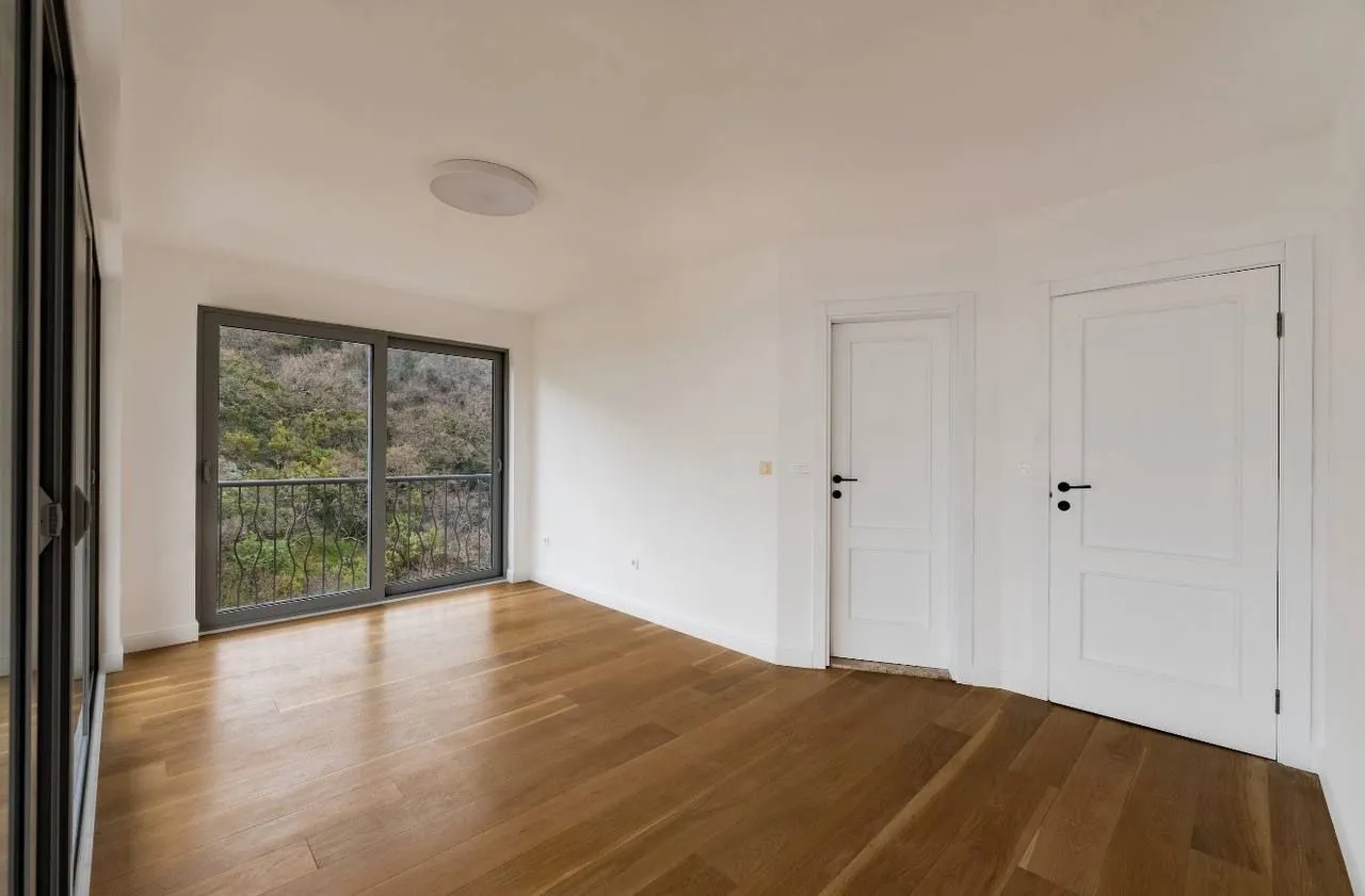 Sale, three bedroom apartment, 160m², Pržno, Budva