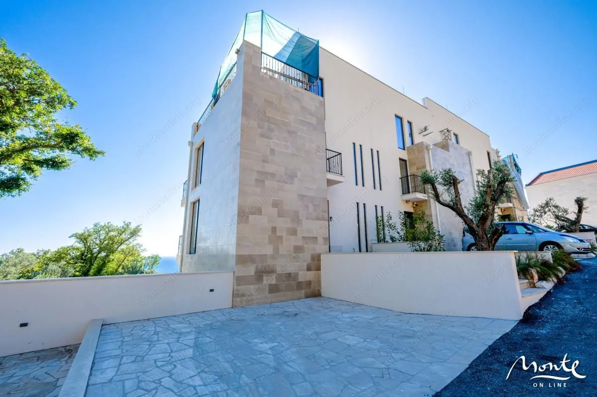Sale, house, 220m², Reževići, Budva