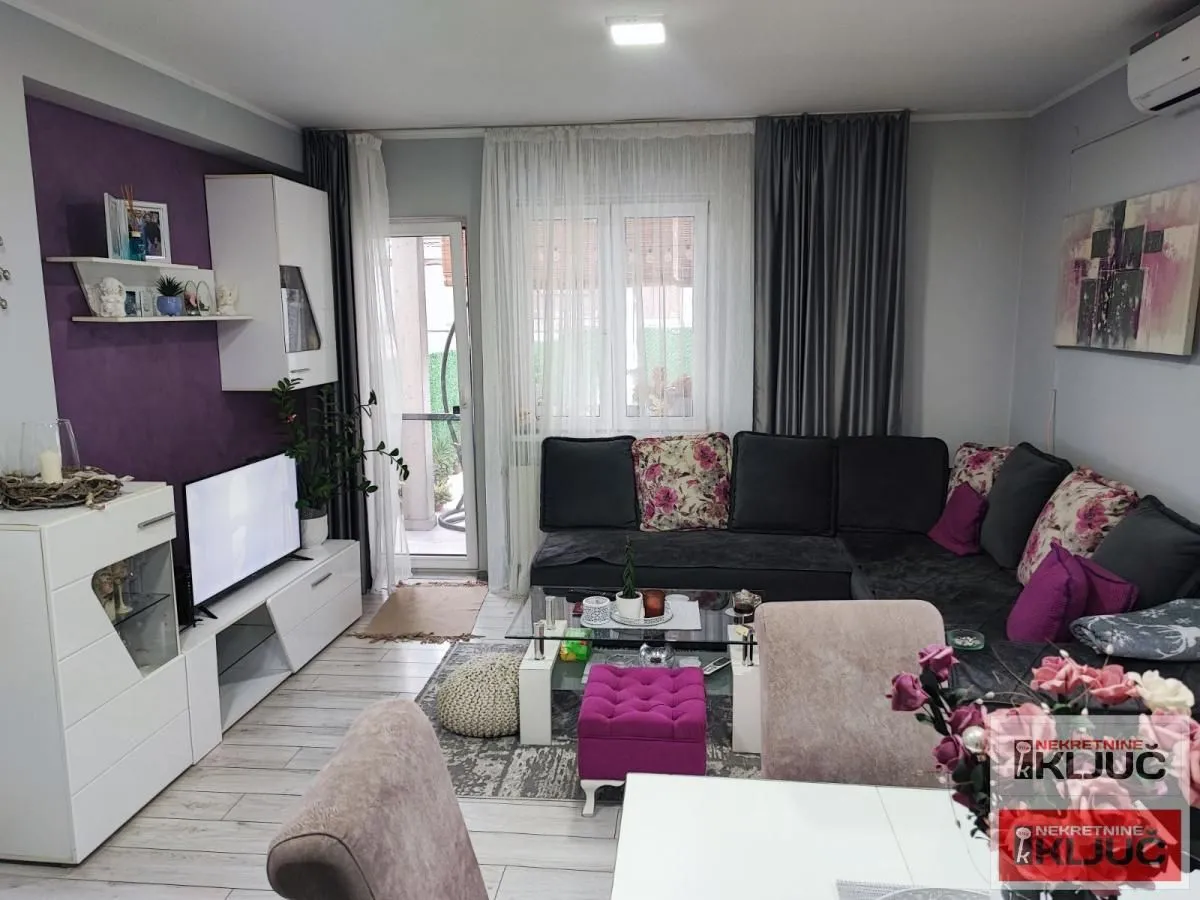 Sale, three bedroom apartment, 68m², Vidovdansko naselje, Novi Sad Sve Podlokacije