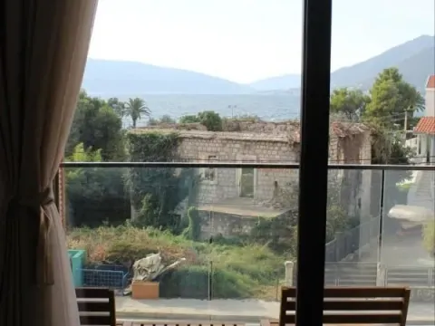 Sale, one bedroom apartment, 50m², Tivat, Crna Gora - image 31