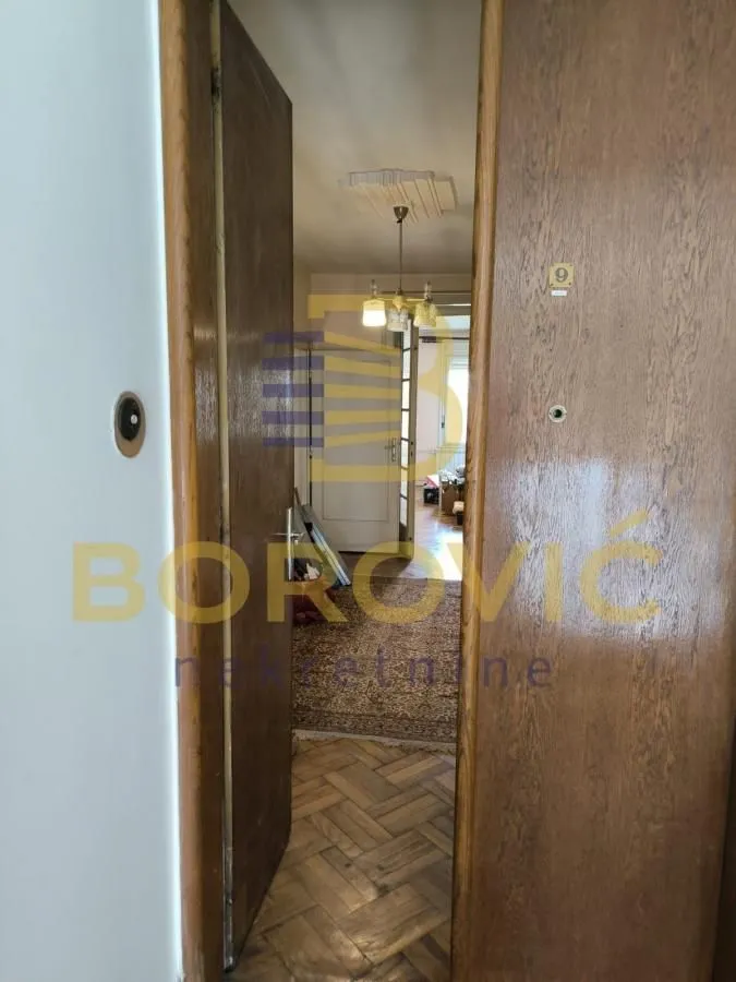 Sale, three bedroom apartment, 77m², Stari Grad, Beograd