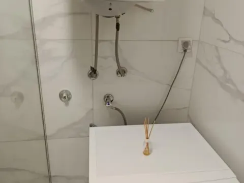 Izdavanje, garsonjera, 25m², Novi Sad, Srbija - image 8