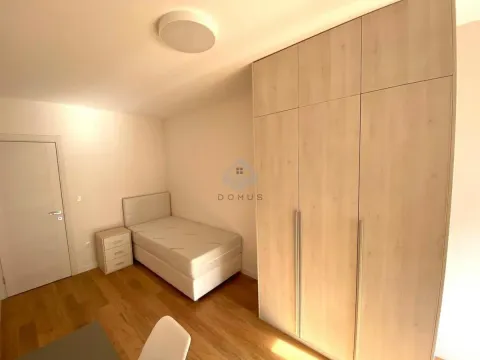 Izdavanje, dvosoban stan, 70m², Central Point, Podgorica - image 7