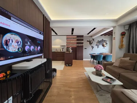 Prodaja, dvosoban stan, 85m², Dobrota, Kotor - image 16