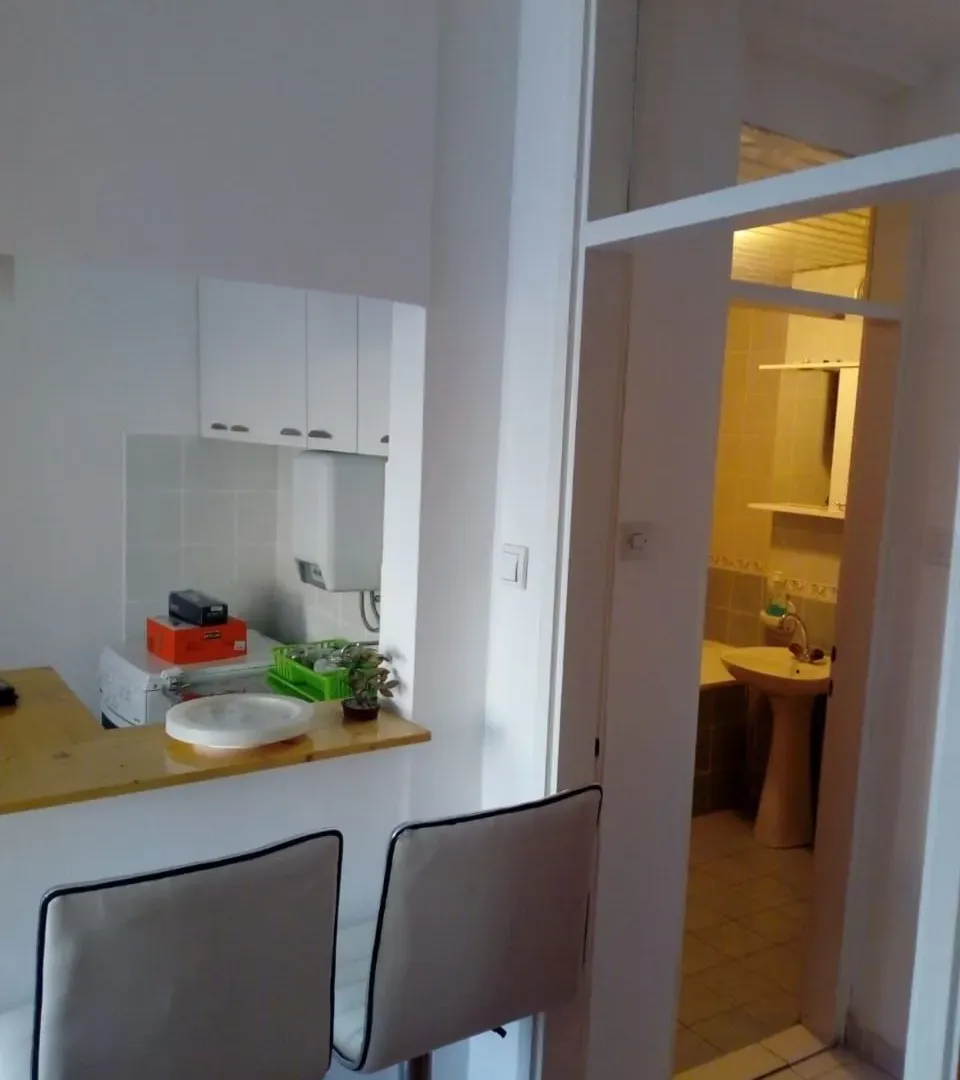 Izdavanje, jednosoban stan, 35m², Stari Aerodrom, Podgorica