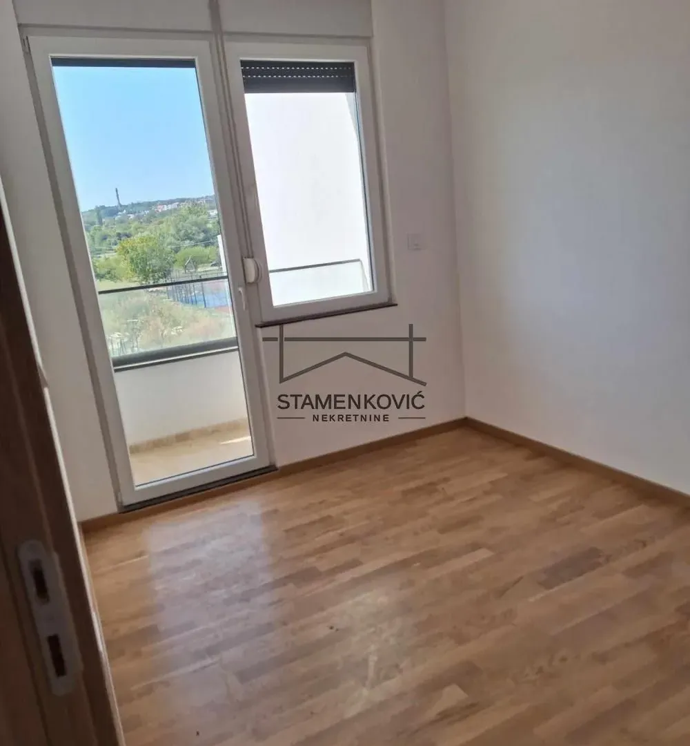 Prodaja, četvorosoban stan, 85m², Mišeluk, Petrovaradin