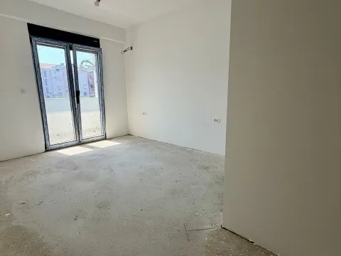 Prodaja, dvosoban stan, 68m², Stari Aerodrom, Podgorica - image 7