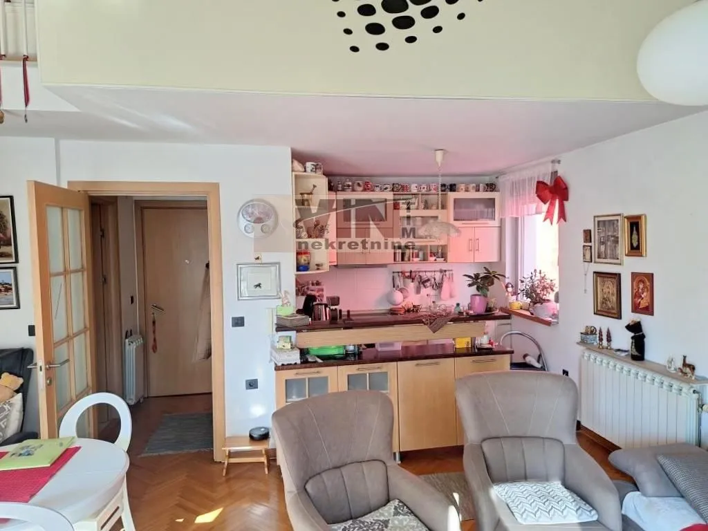 Sale, three bedroom apartment, 91m², Fon (Fon - Bilećka), Voždovac Sve Podlokacije