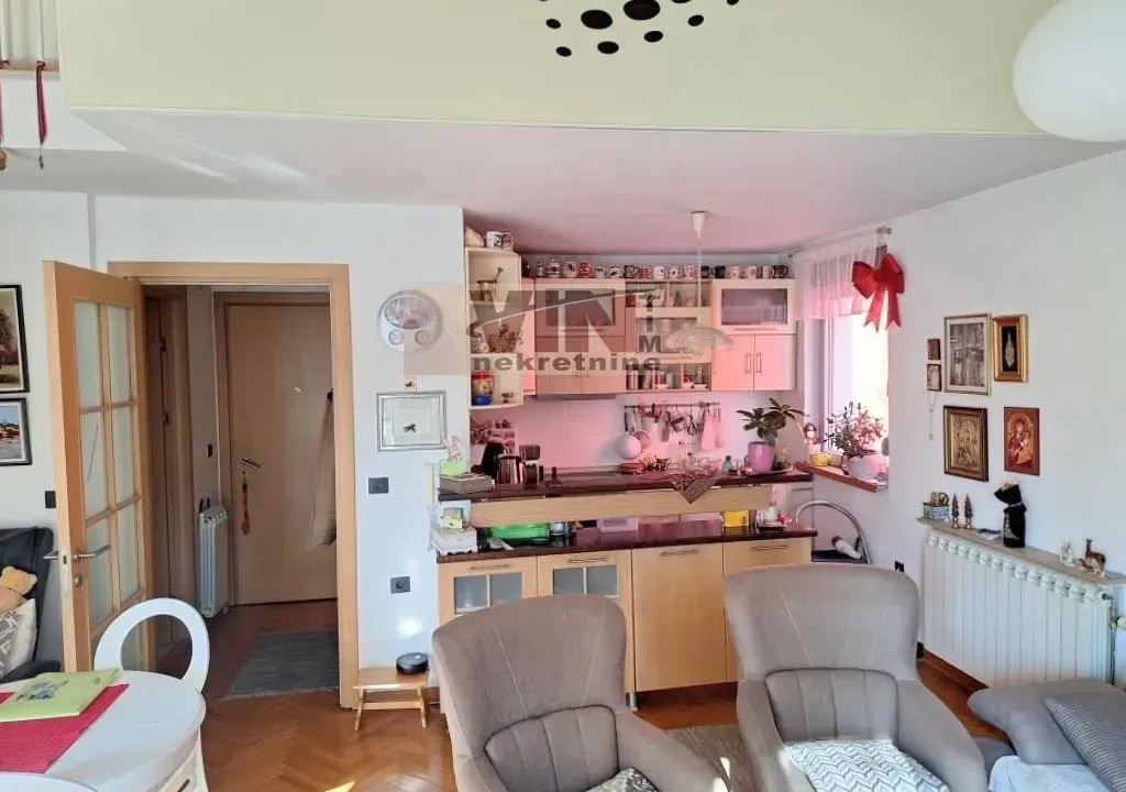 Prodaja, trosoban stan, 91m², Fon (Fon - Bilećka), Voždovac Sve Podlokacije