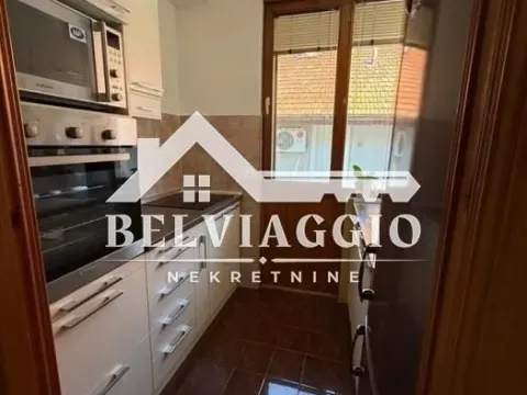 Prodaja, četvorosoban stan, 100m², Ograde, Bijelo Polje - image 5