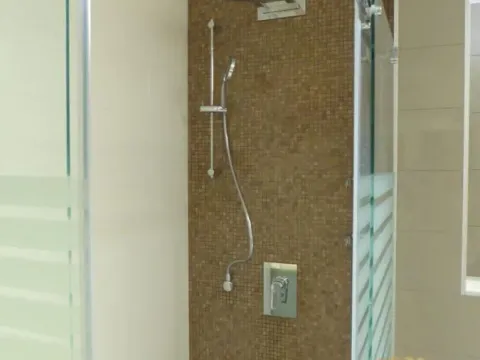 Izdavanje, trosoban stan, 69m², Uciteljsko Naselje, Zvezdara Sve Podlokacije - image 12