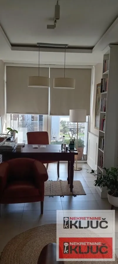 Prodaja, dvosoban stan, 64m², Kej, Novi Sad Sve Podlokacije