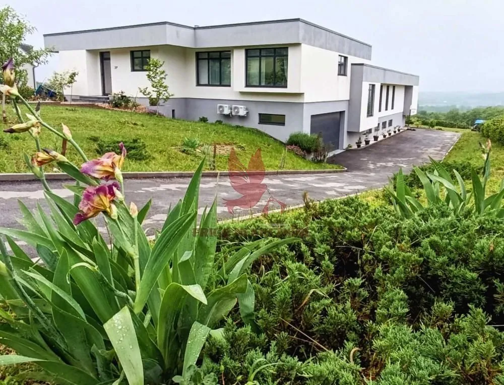 Prodaja, kuća, 580m², Kosmaj, Sopot