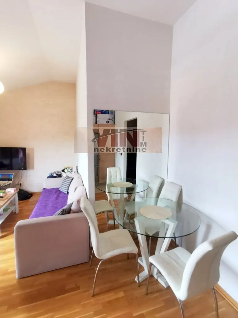 Izdavanje, dvosoban stan, 59m², Altina, Beograd
