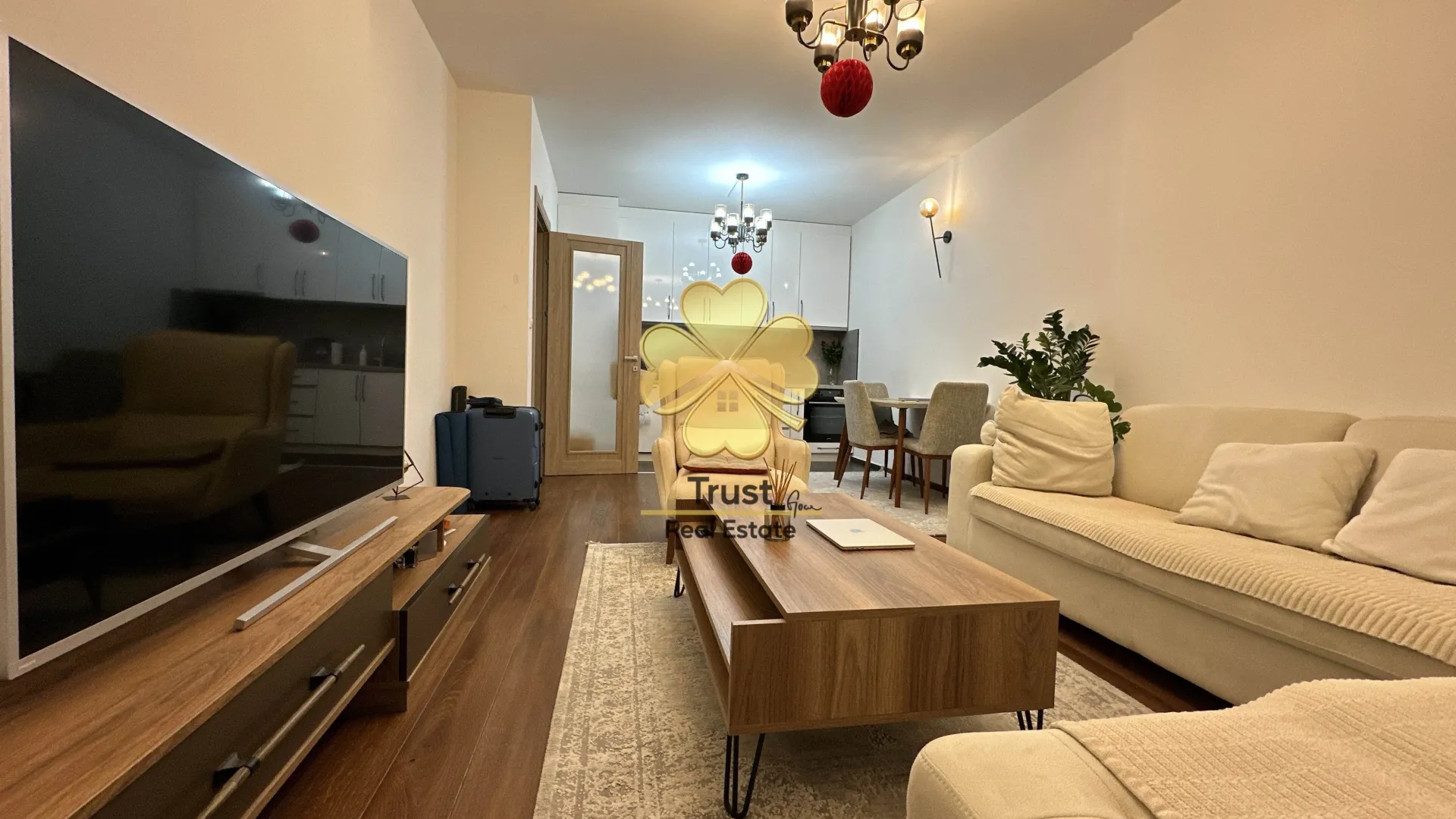 Izdavanje, jednosoban stan, 50m², Master Kvart, Podgorica