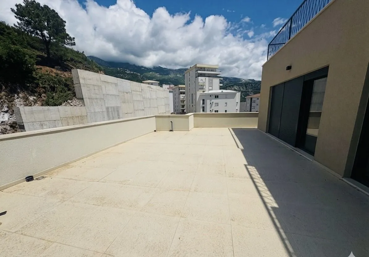 Prodaja, trosoban stan, 146m², Dubovica, Budva