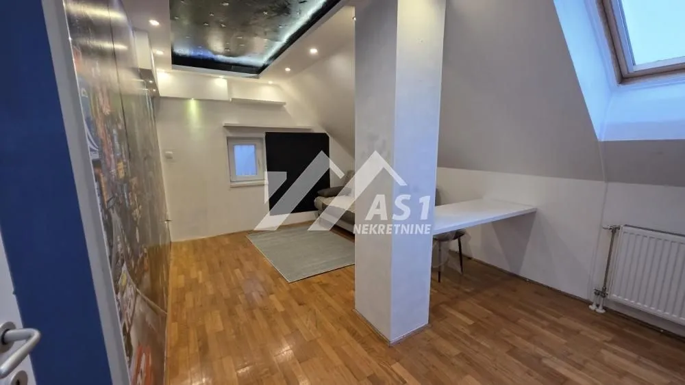 Prodaja, četvorosoban stan, 81m², Telep, Novi Sad Sve Podlokacije