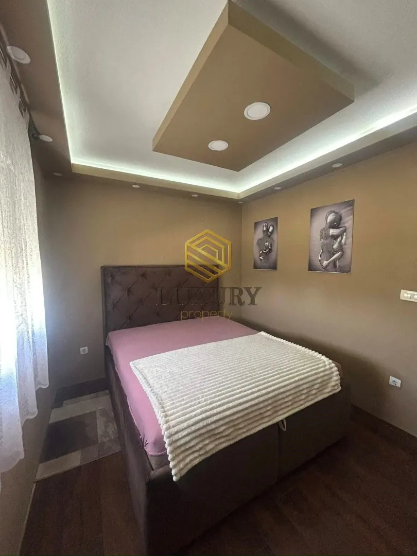 Prodaja, kuća, 220m², Donji Kokoti, Podgorica