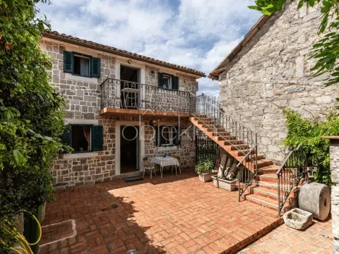 Prodaja, kuća, 200m², Tivat, Crna Gora - image 4