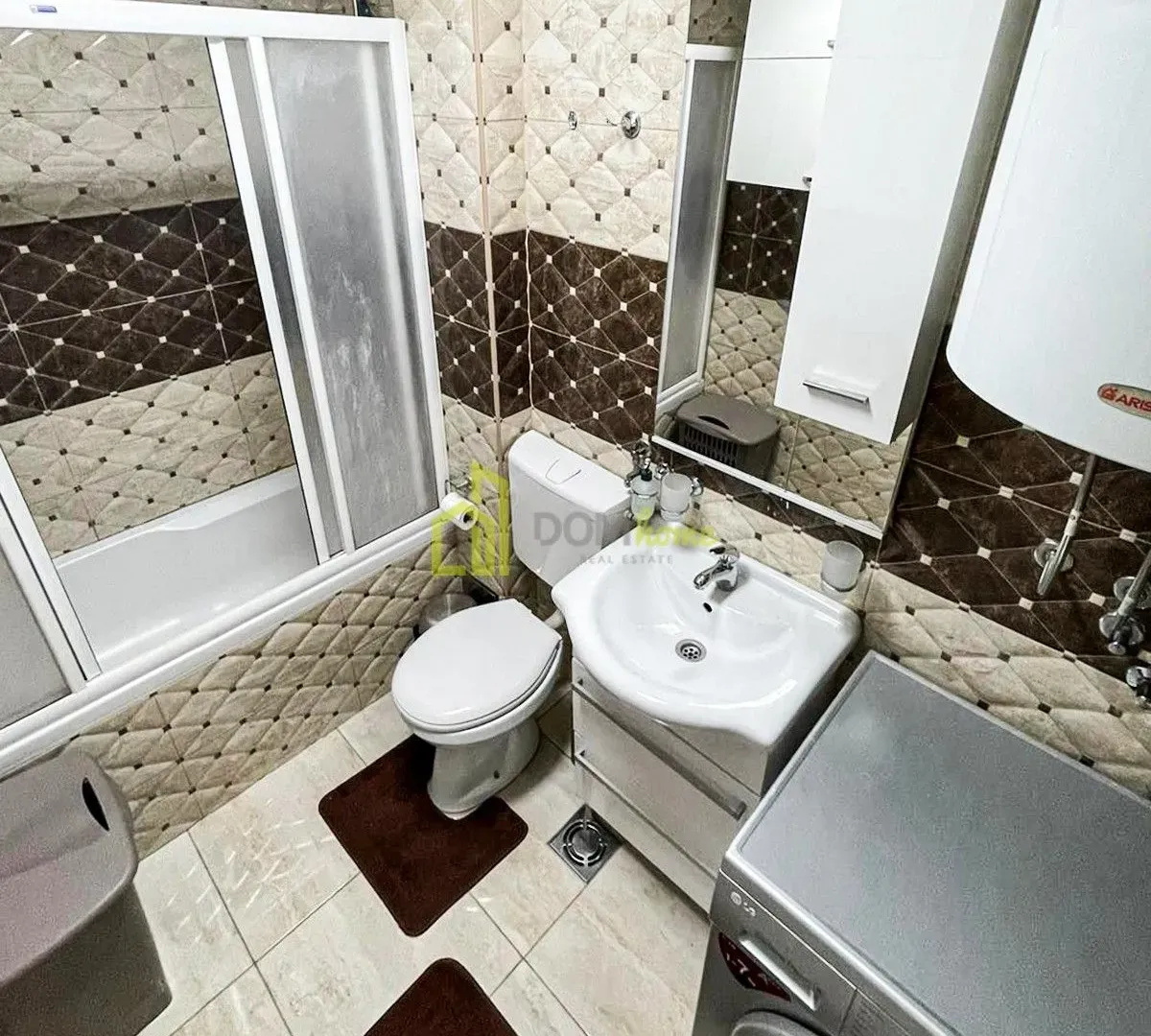 Prodaja, dvosoban stan, 74m², Stara Varoš, Podgorica