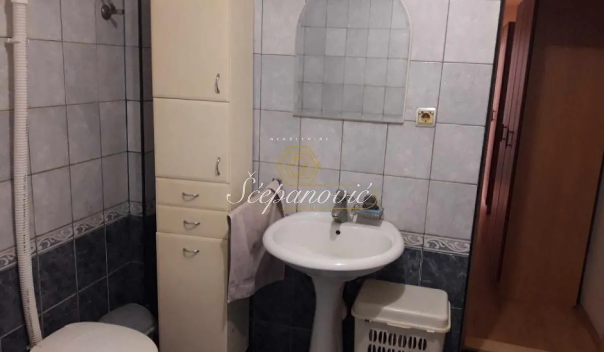 Prodaja, trosoban stan, 86m², Centar, Novi Sad