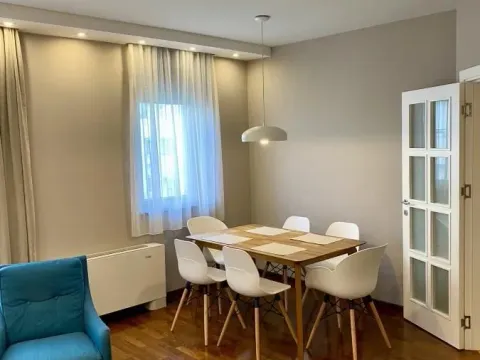 Izdavanje, trosoban stan, 60m², Crveni Krst, Beograd - image 1