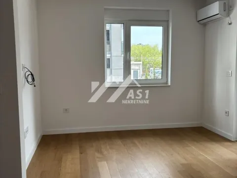 Izdavanje, dvosoban stan, 46m², Bulevar Evrope, Novi Sad Sve Podlokacije - image 5