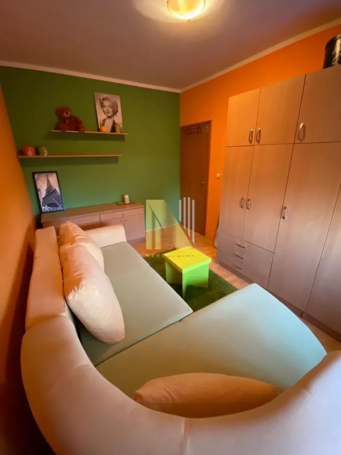Prodaja, kuća, 272m², Kać, Novi Sad Sve Podlokacije