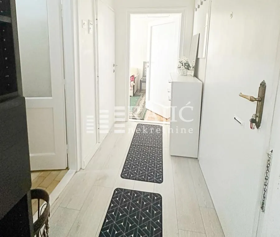 Rent, two bedroom apartment, 44m², Zemun Centar, Zemun Sve Podlokacije