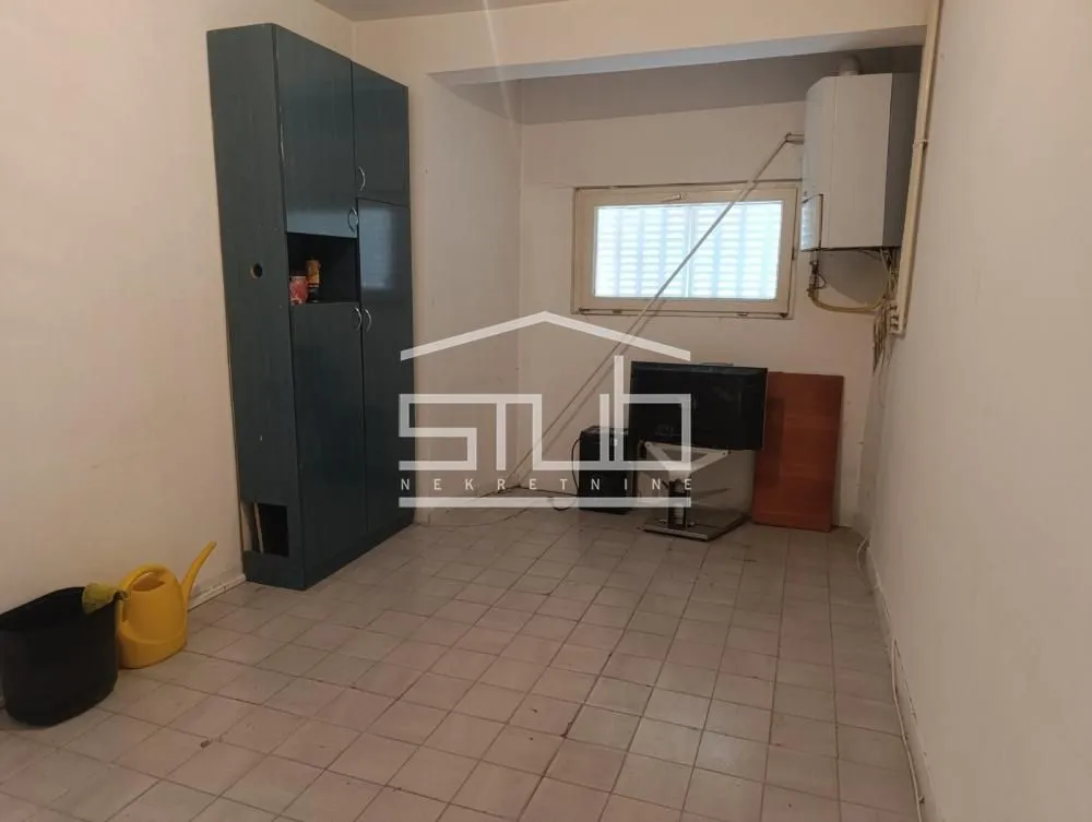 Izdavanje, kuća, 200m², Filmski Grad, Beograd